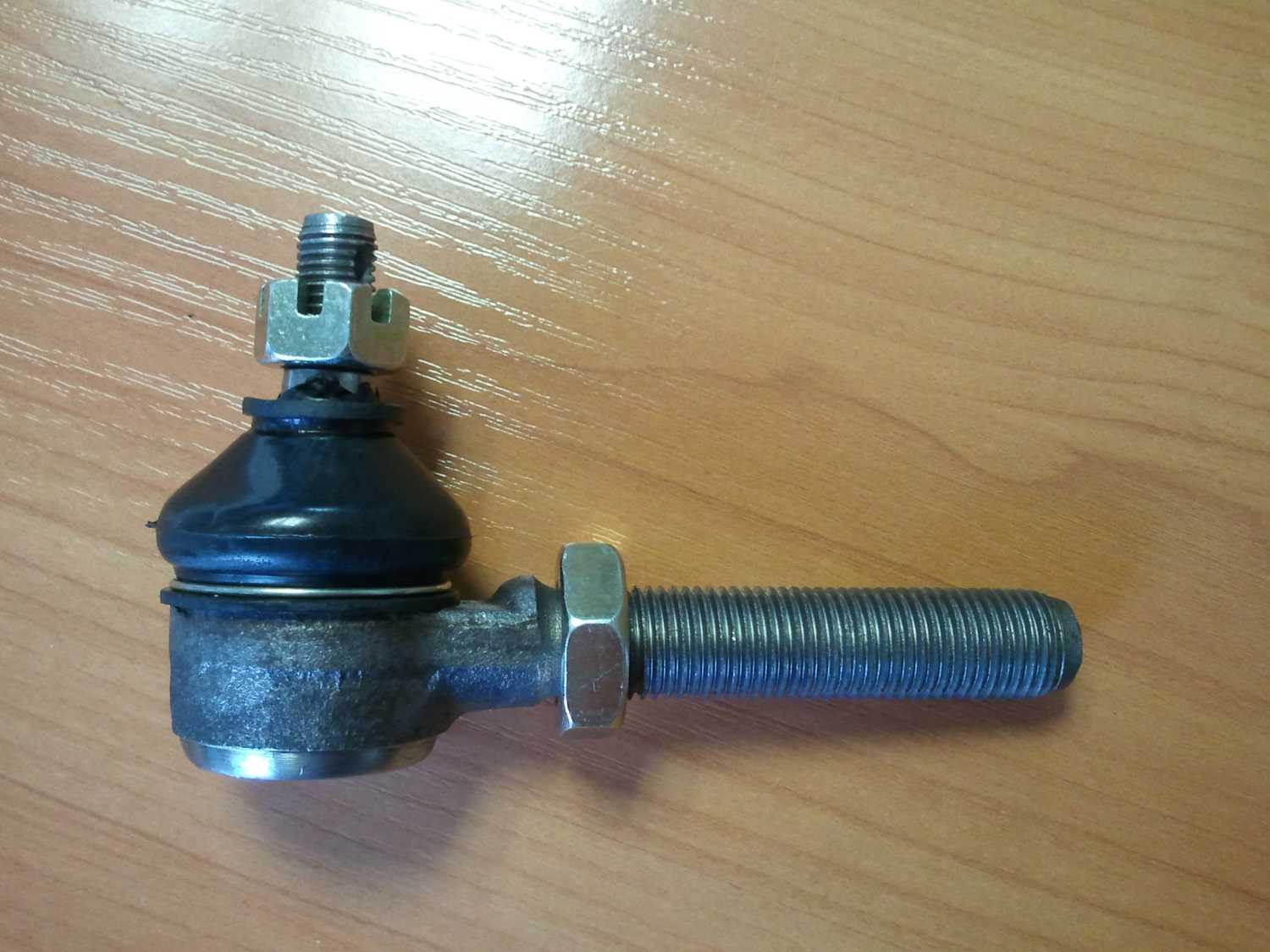Наконечник кпп камаз с наружной резьбой